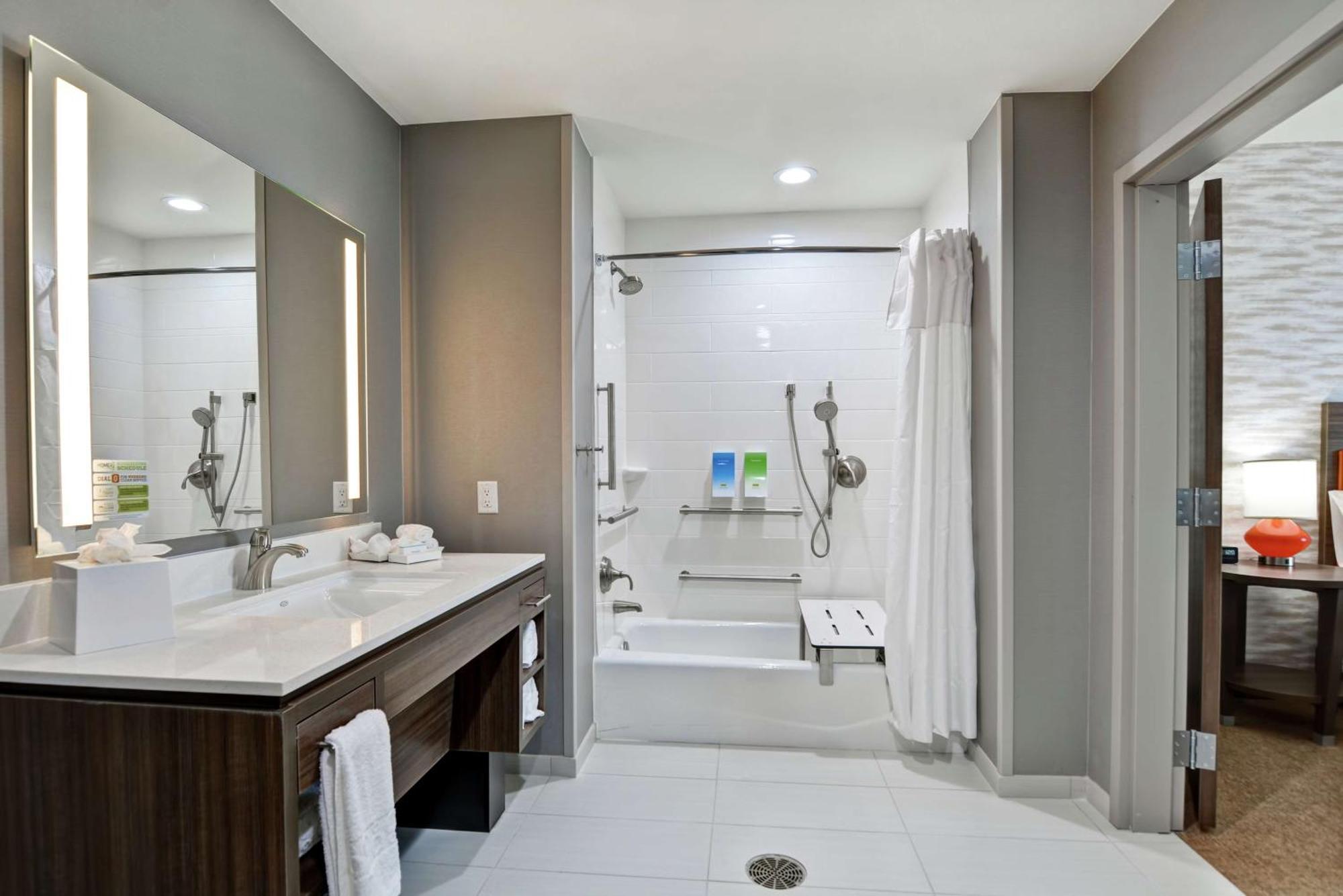 Home2 Suites By Hilton Bedford Dfw West Bagian luar foto