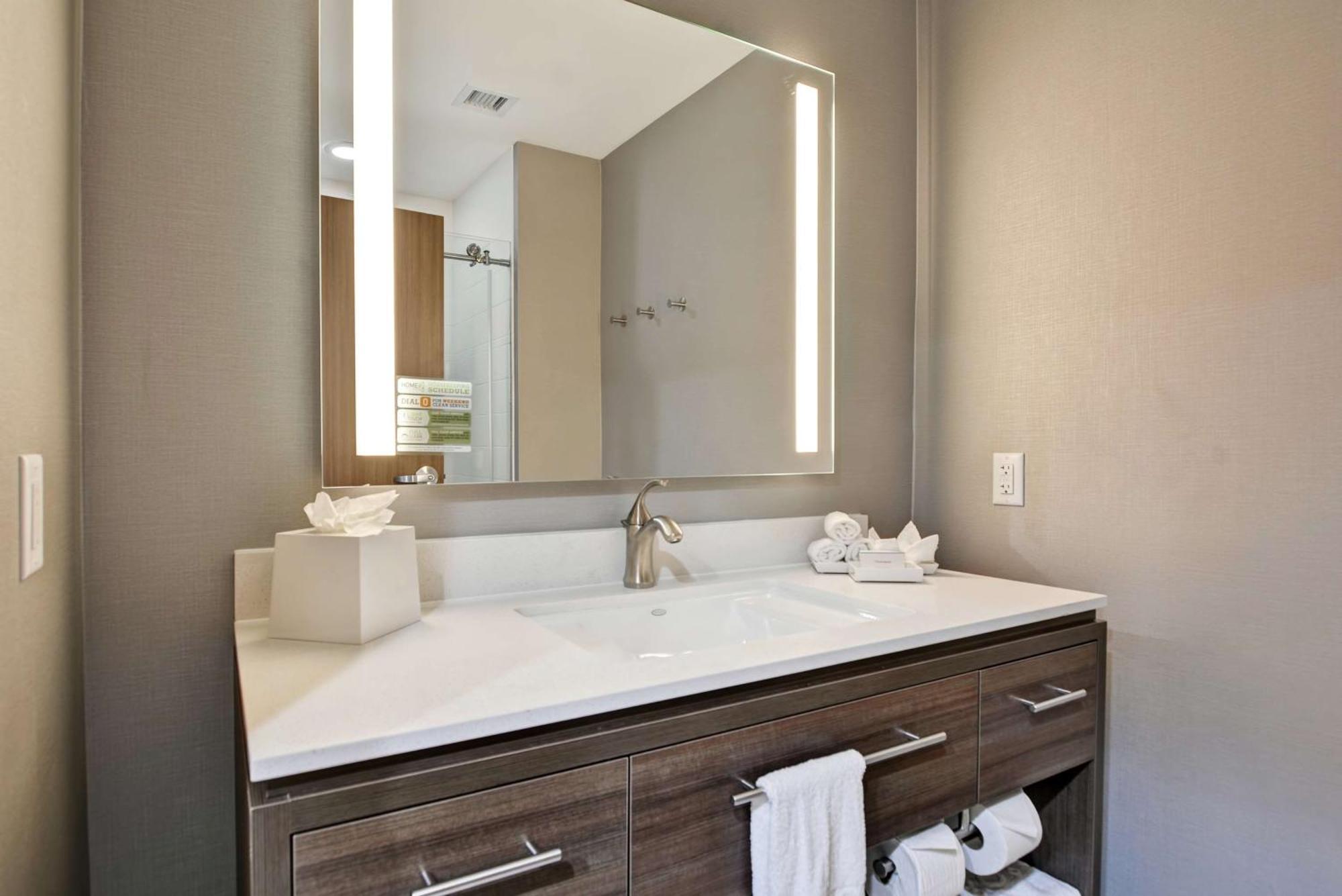 Home2 Suites By Hilton Bedford Dfw West Bagian luar foto